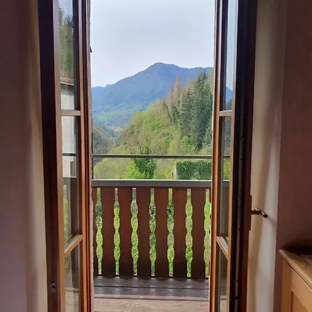 La Tana Del Tasso Rooms&breakfast Bed & Breakfast