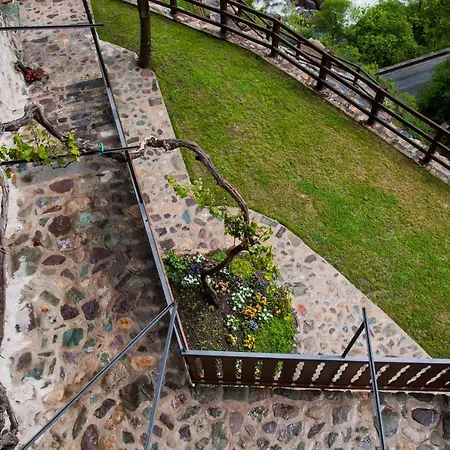 La Tana Del Tasso Rooms&breakfast Bed & Breakfast Camerata Cornello