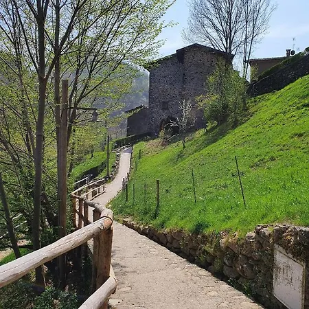 La Tana Del Tasso Rooms&breakfast Bed & Breakfast Camerata Cornello