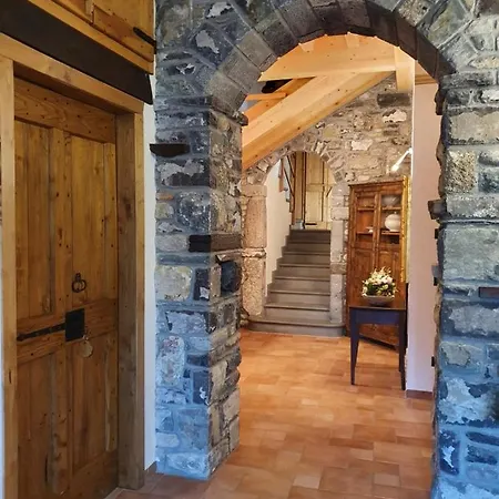 La Tana Del Tasso Rooms&breakfast Bed & Breakfast Camerata Cornello