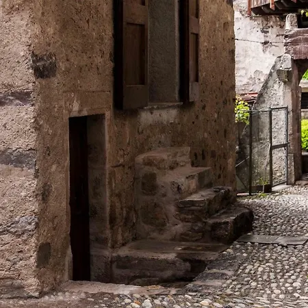 La Tana Del Tasso Rooms&breakfast Camerata Cornello