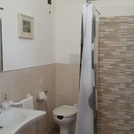 La Tana Del Tasso Rooms&breakfast *
