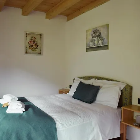 La Tana Del Tasso Rooms&breakfast 3* Camerata Cornello