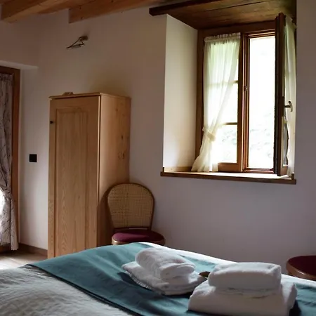 فندق مبيت وإفطار La Tana Del Tasso Rooms&breakfast 3*