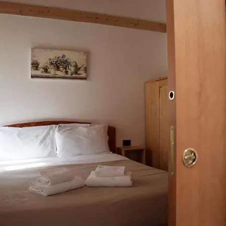 فندق مبيت وإفطار La Tana Del Tasso Rooms&breakfast